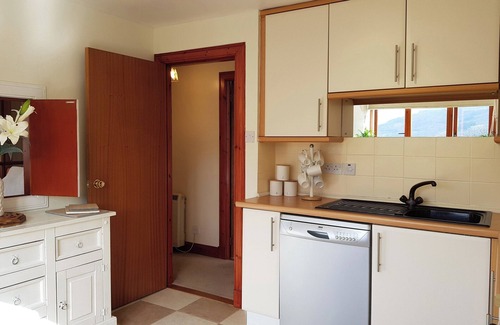 Fearnan Cottage | The Old Post Office on Loch Tay
