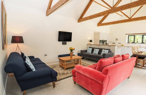 Gillingham Cottage | THE OLD STABLE, pet friendly, character holiday cottage in Gillingham