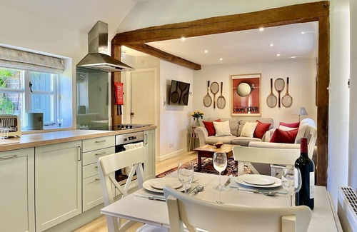 Petworth Cottage | The Old Stables by Inspire Stays dot com - a cottage that sleeps 4 guests in 2 bedrooms
