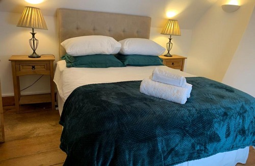 Christchurch House | The Old Thatch