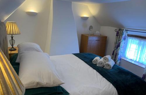 Christchurch House | The Old Thatch