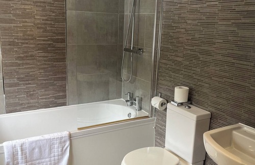 Halford Hotel | The Olde Coach House Inn