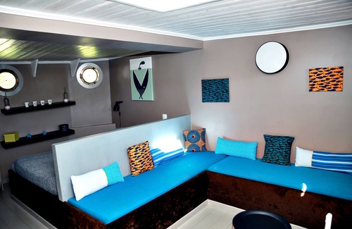 Longeville-les-Metz Boat Rental | The open sea, accommodation along the water