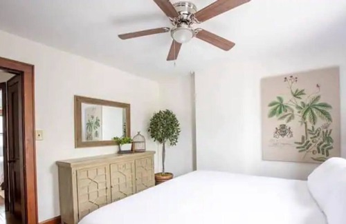 Weinland Park House | The Ophelia Mid-Century Townhome near OSU and Victorian Village