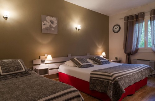 Entraigues-sur-la-Sorgue Hotel | The Originals City, Hôtel du Parc, Avignon Est