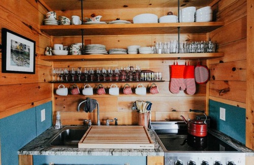 Leland House | `The Otherside`-Fishtown Shanty in Leland!