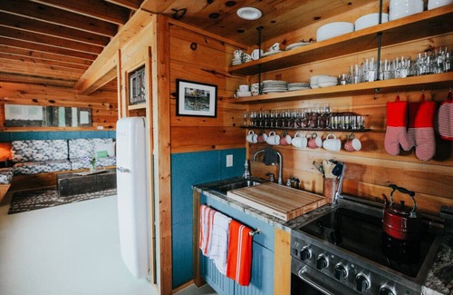 Leland House | `The Otherside`-Fishtown Shanty in Leland!