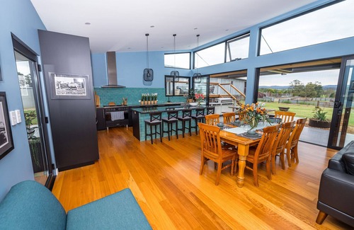Kanimbla House | The Overflow; a unique blend of modern luxury and rural history