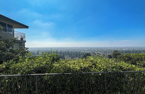 Whittier House | The Overlook Suite: Simple Comfort & Stunning View