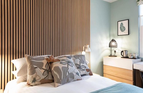 Oxford House | The Oxford Lodge Balliol Room