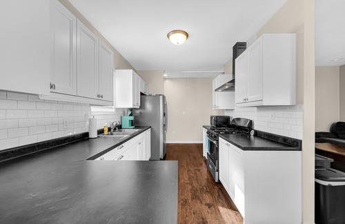 Ottawa House | The Pad on Pine - Ottawa’s Best!