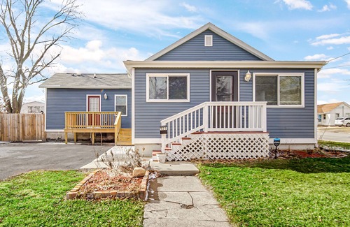 Ottawa House | The Pad on Pine - Ottawa’s Best!