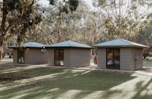 Ulupna Hotel | The Paddock at Ulupna - The Paddock at Ulupna - 10 minutes from Cactus Country