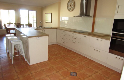Port Vincent House | The Palm's House & Unit ~ Large Accommodation