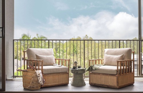 Byron Bay Apartment | The Palmetto. Heated pool, walk to beaches, cafes & shops
