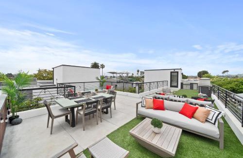 Venice House | The Palms Pad - 5 Min from Beach - Golf,Arcade,Sauna