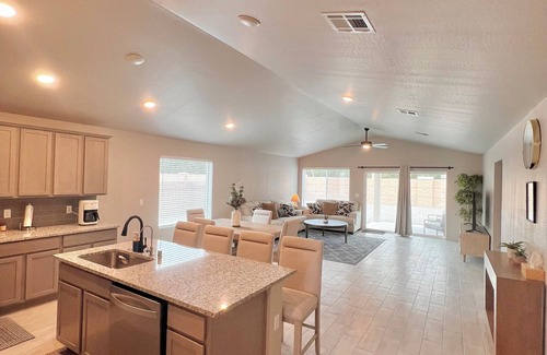 Roswell House | The paradise house in Roswell