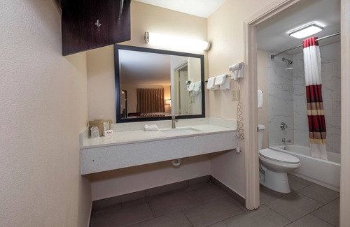 Fort Smith Hotel | The Parker Lodge