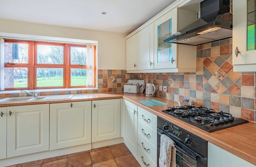 Arnold Cottage | The Parlour - UK37517