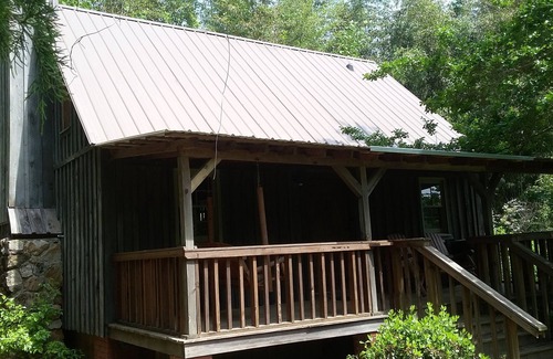 Chelsea Cabin | The Peaceful Retreat Near Birmingham