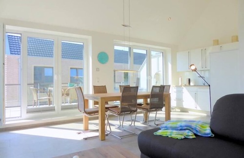 Dangast Apartment | The penthouse "Kiebitz" spoils you with a unique equipment!