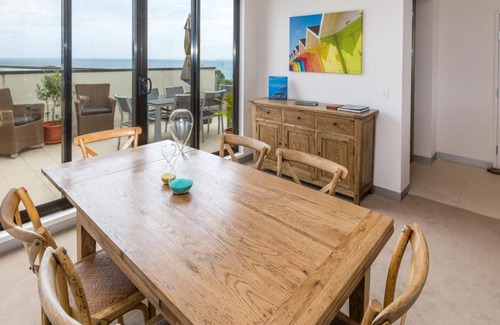 Mornington House | THE PENTHOUSE - MORNINGTON