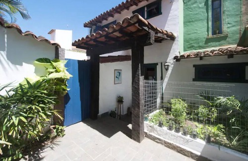 Joao Fernandes House | The perfect beach house with deck, barbecue, pool and views of the sea.