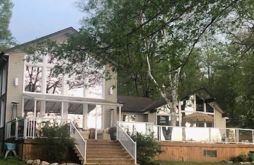 Georgian Bay House | The perfect place to create unforgettable memories with your family and friends.