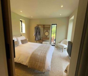 Abbess Roding House | The Piggery - a Kentish countryside retreat!