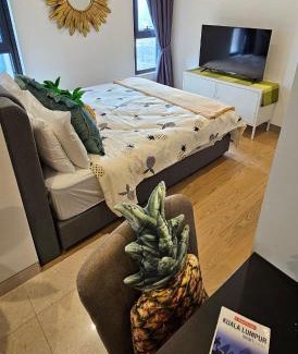 Pudu Apartment | The Pineapple Jr Suite with Gorgeous Pools