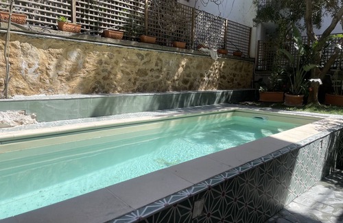 Athens City Centre Apartment | The pink frog apt in the center with private pool
