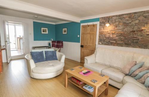Newton Stewart House | The Pink House