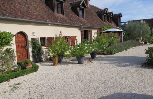 Azay-le-Ferron House | THE PINK ROOM *