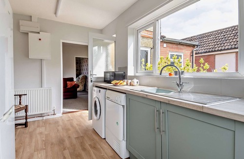 Bawdsey House | The Pitch - Three Bedroom House, Sleeps 5
