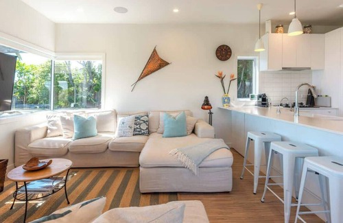 Onetangi House | The Point | Stay Waiheke
