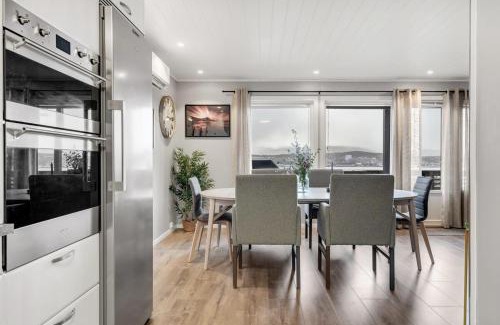 Tromso Apartment | The Polar House - Free Parking
