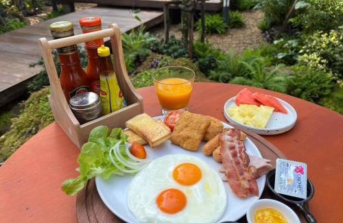 Khanong Phra Hotel | The Poom Cafe & Resort Khao Yai