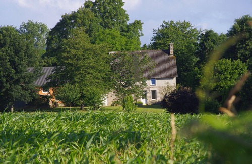 Landelles-et-Coupigny Cottage | The potter entrusts you with his country home