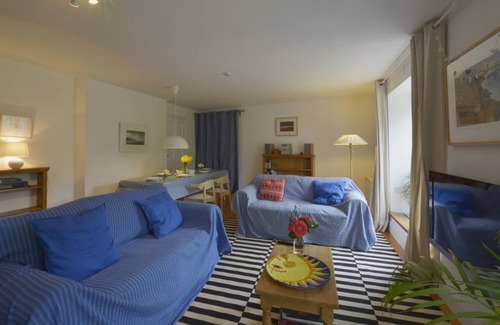 Kingsbridge Cottage | THE POTTERY, pet friendly, with a garden in Aveton Gifford