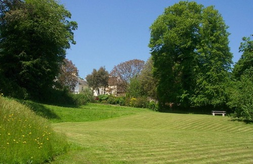 Kingsbridge Cottage | THE POTTERY, pet friendly, with a garden in Aveton Gifford
