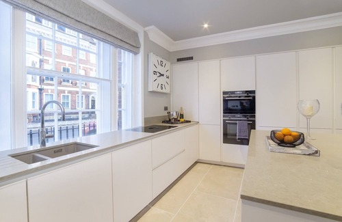Bootham Cottage | The Presidential Suite, with Parking. - sleeps 4 guests in 2 bedrooms