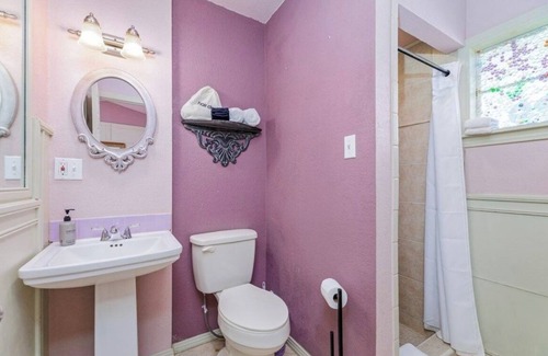 Christoval Hotel | The Prickly Pear Room - The Ranch House Motel