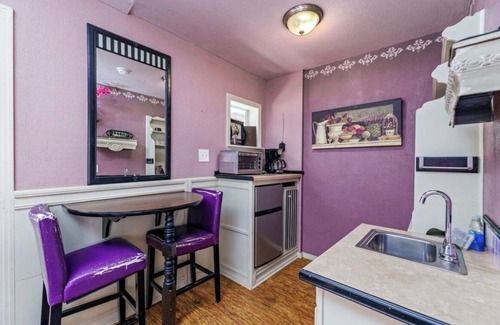 Christoval Hotel | The Prickly Pear Room - The Ranch House Motel