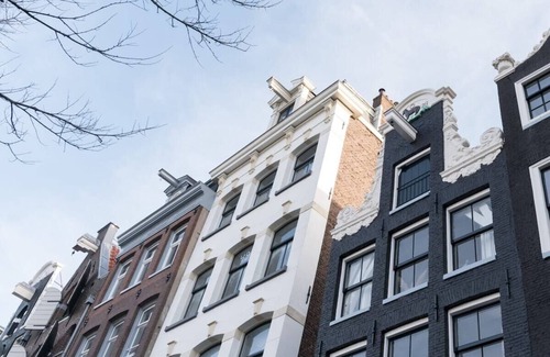 Grachtengordel-West Apartment | The Prinsen - Canal Apartment