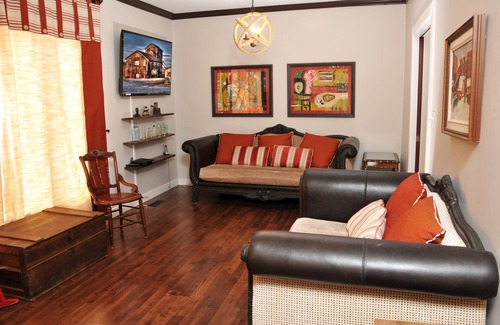 Timiskaming District House | The Prospectors House - Shores To Explore