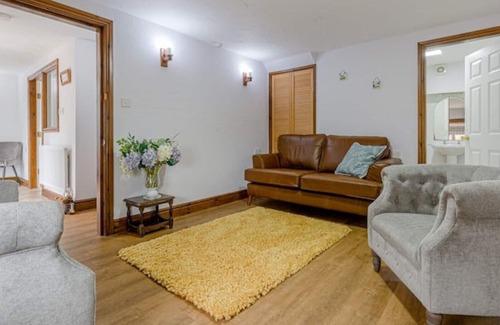 Froghall Cottage | The Pump House - 2 bedroomed barn conversion