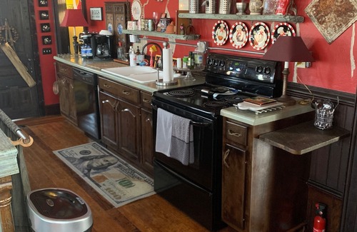 Fayetteville Apartment | The Pythian Building Penthouse Apt. is centrally located on the city square.