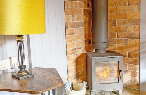 Billingshurst House | The Quail Cabin