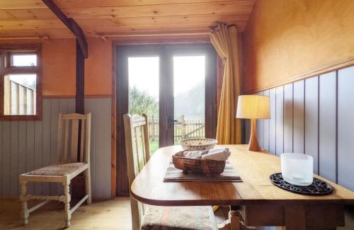 Billingshurst House | The Quail Cabin