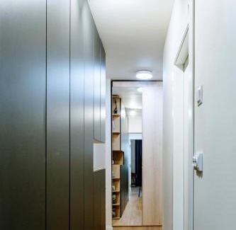 Craiova Apartment | The QUARK Modern Designed 2BR Central Apartment